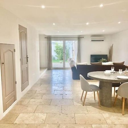 Maison Avec Jardin Et 3 Petits Chats , Proche Du Chateau Lacoste Ле-Пюї-Сент-Репарад Екстер'єр фото